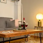 Bergling Im Zentrum • Netflix • Festungsblick • Obst Und Wein • 公寓