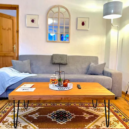 Bergling Im Zentrum • Netflix • Festungsblick • Obst Und Wein • * Кёнигштайн-ан-дер-Эльбе