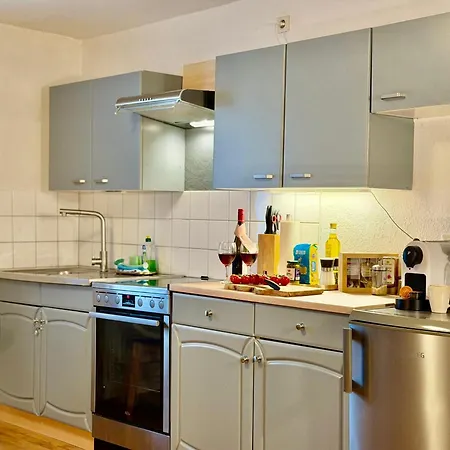 Bergling Im Zentrum • Netflix • Festungsblick • Obst Und Wein • 아파트 쾨닉슈타인 안 데어 엘베