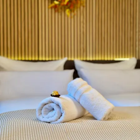 Bergling Im Zentrum • Netflix • Festungsblick • Obst Und Wein • * Königstein