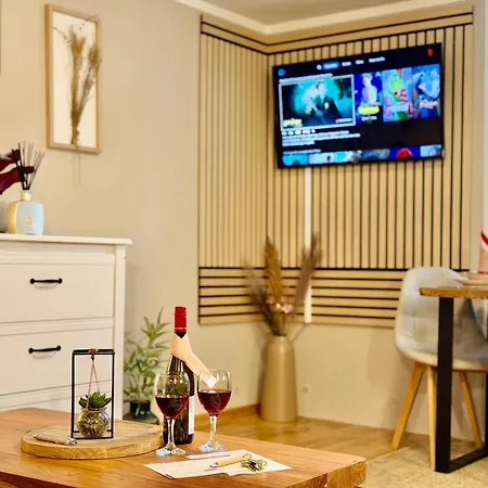 Apartamento Bergling Im Zentrum • Netflix • Festungsblick • Obst Und Wein •