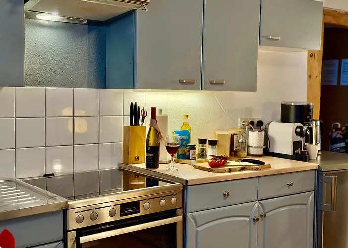 Bergling Im Zentrum • Netflix • Festungsblick • Obst Und Wein • 아파트 *